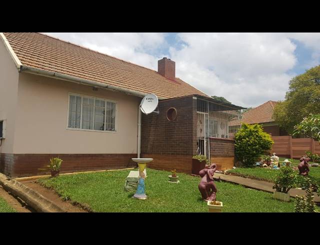 3 BEDROOM FREEHOLD TO LET IN NAPIERVILLE